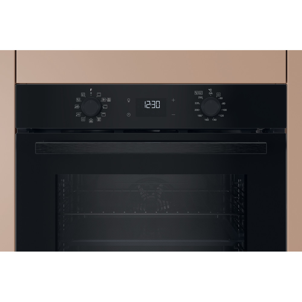 Hotpoint_Ariston Four Encastrable HAO 478P B Electrique A++ Lifestyle control panel