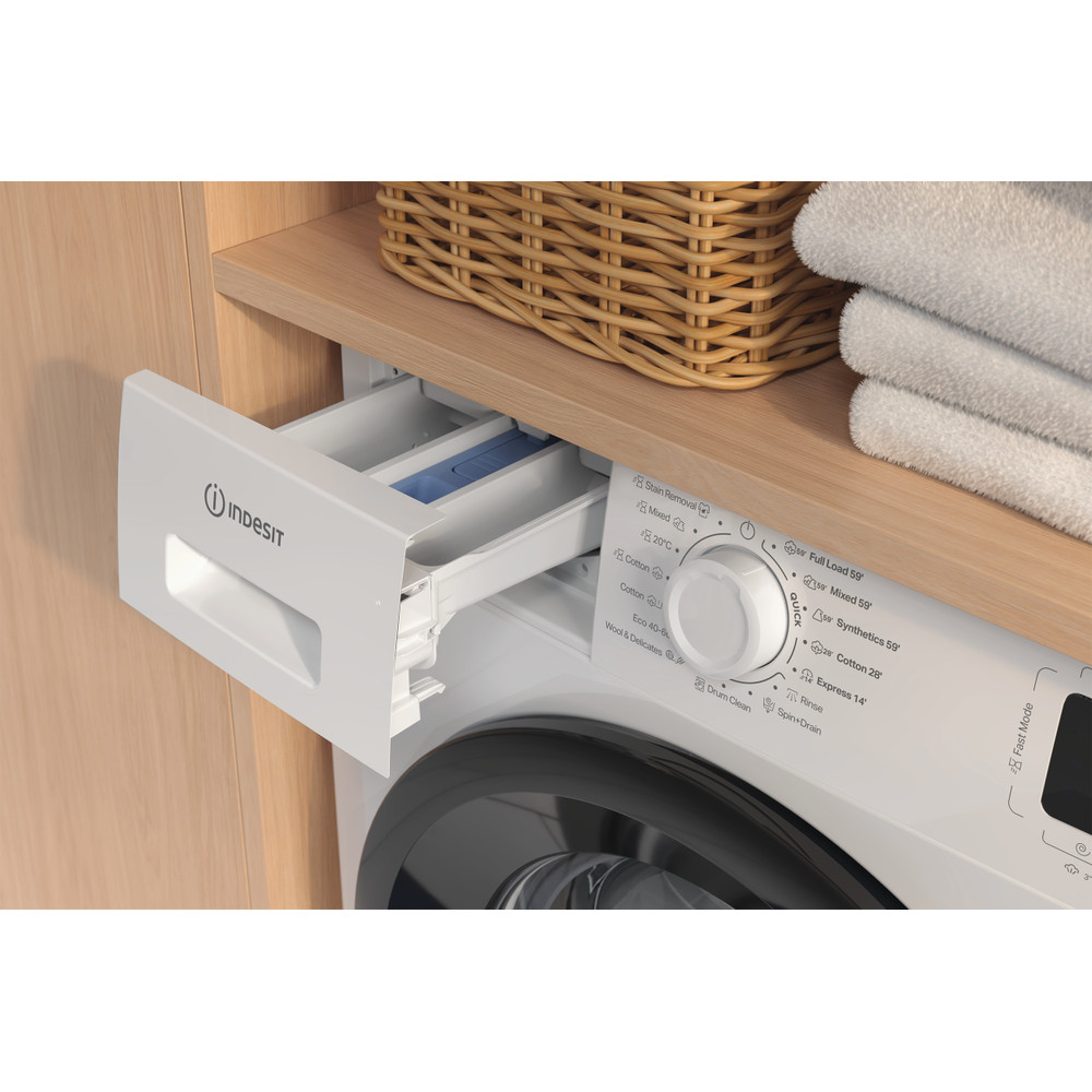 Indesit Wasmachine Vrijstaand IM 1064B MY TIME EE Wit Voorlader A Lifestyle detail