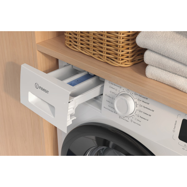 Indesit Lave-linge Pose-libre IM 1064B MY TIME EE Blanc Frontal A Lifestyle detail