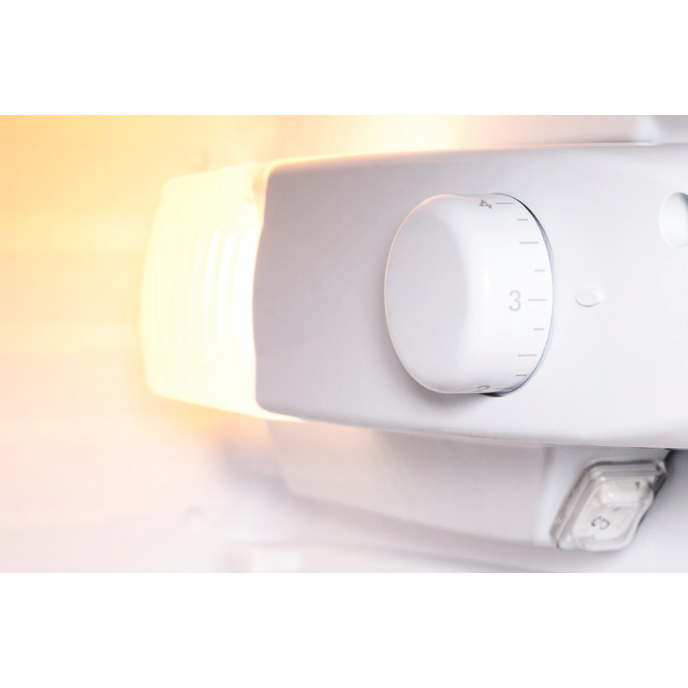 Indesit Kombinacija hladnjaka/zamrzivača Samostojeći CAA 55 1 Bijela 2 doors Lifestyle control panel