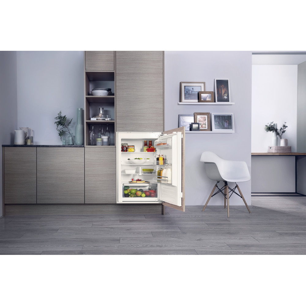 Bauknecht Koelkast Inbouw KSI 10VF2 Wit Lifestyle frontal open