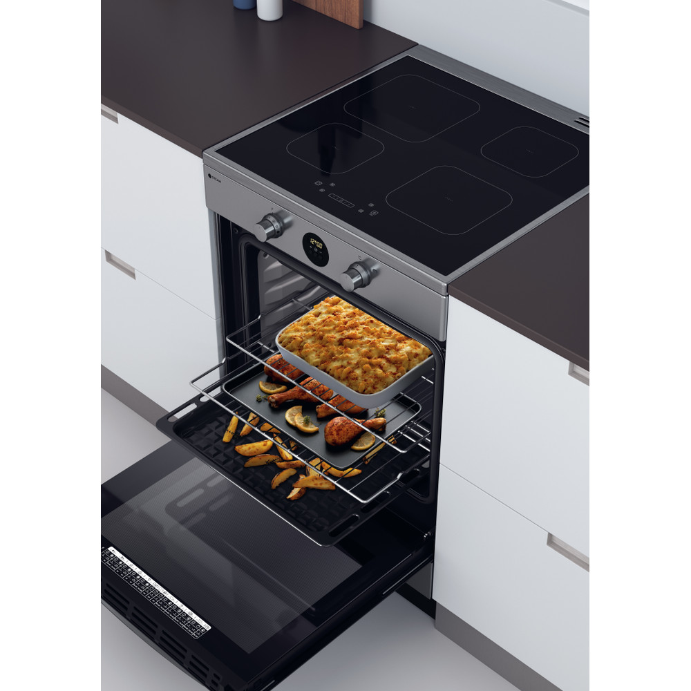 Indesit Cucina con forno a doppia cavità IS67IQ8CCX/FR Inox Elettrico Lifestyle perspective open